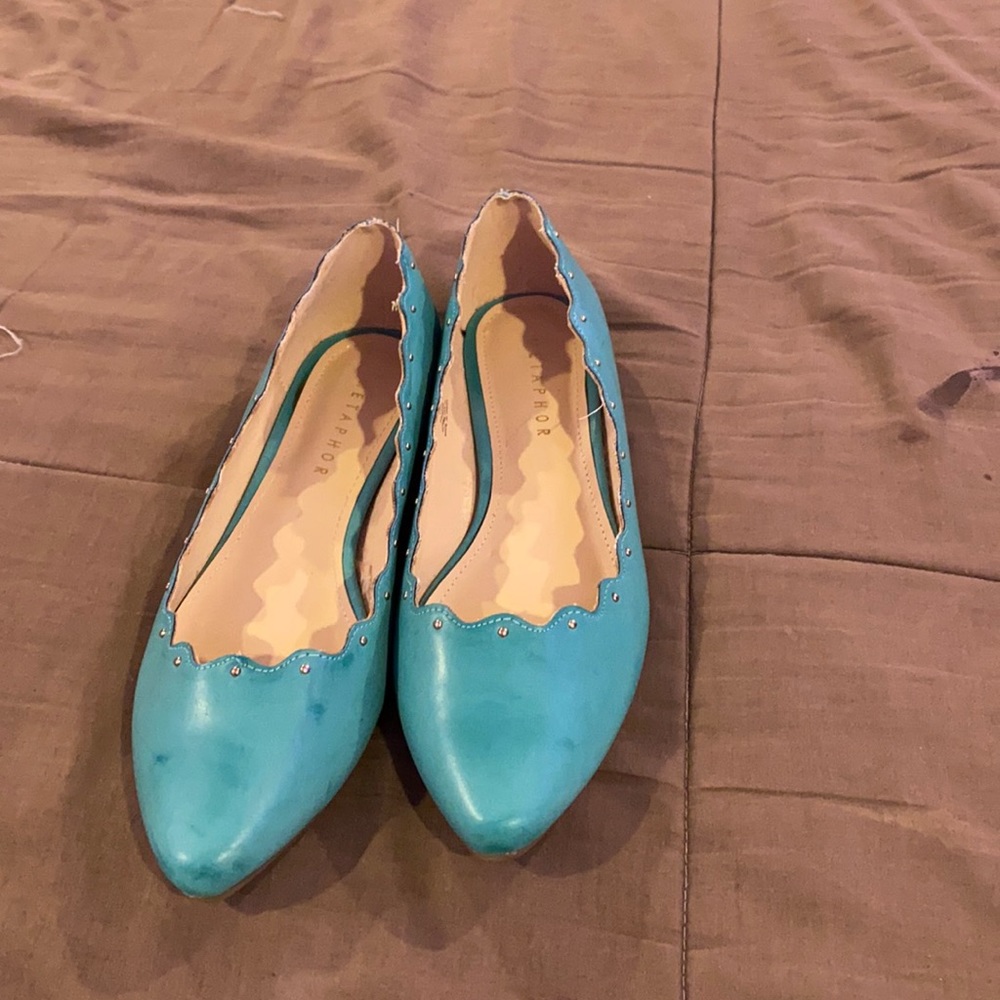 Metaphor flats